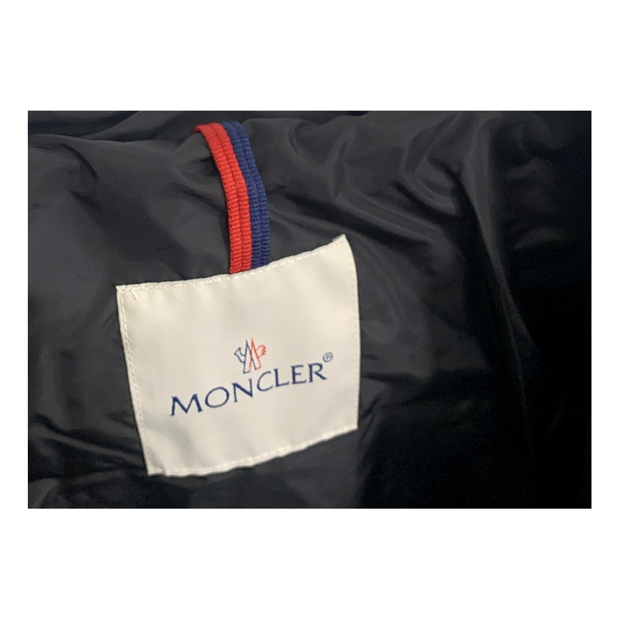 Moncler Cinched-Waist Fur-Trim Hooded Down Jacket - Black